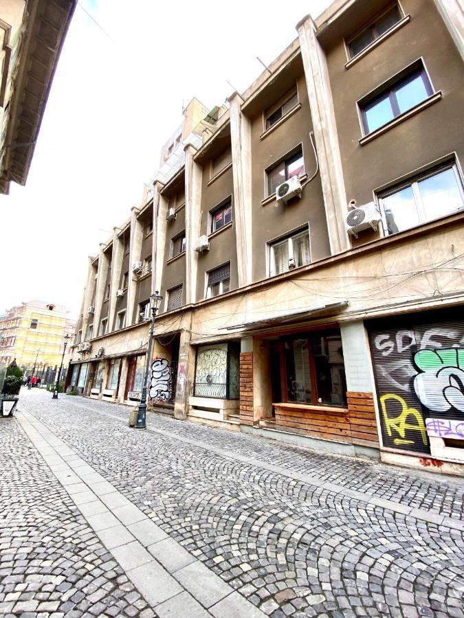Modern Old Town Central Apartment Bukares Bagian luar foto