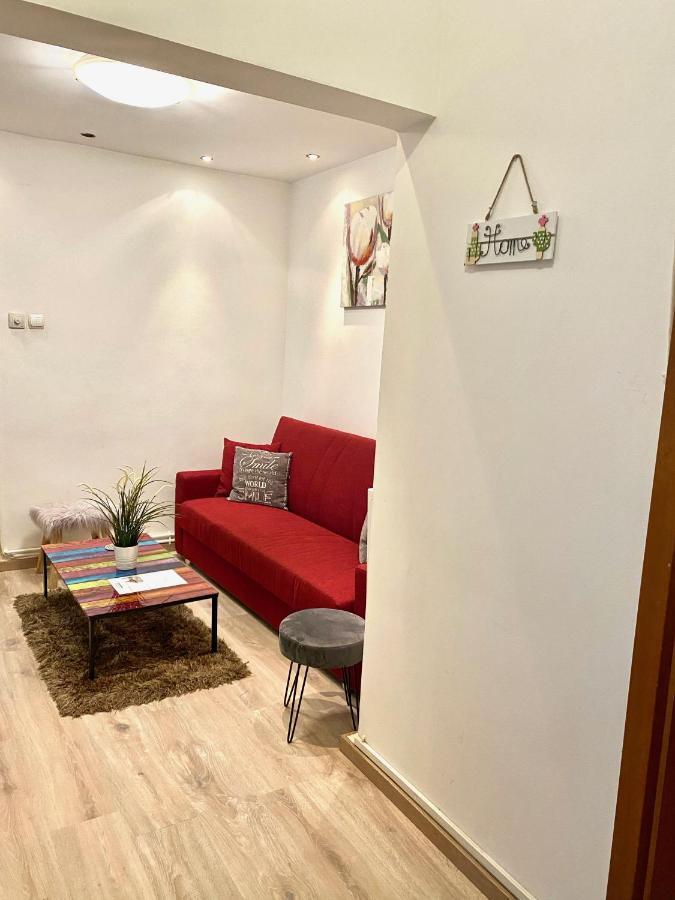 Modern Old Town Central Apartment Bukares Bagian luar foto
